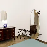 Sea And The Apartment *